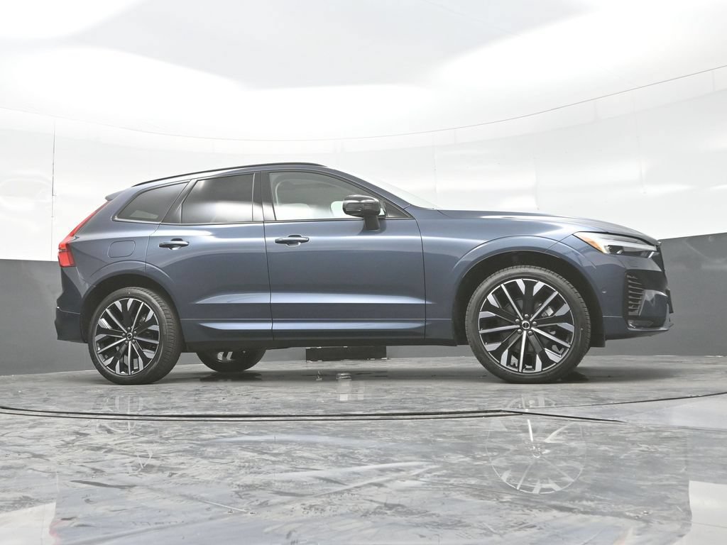 New 2026 Volvo XC60 B5 Ultra w/ Climate Package AWD/4WD image 30