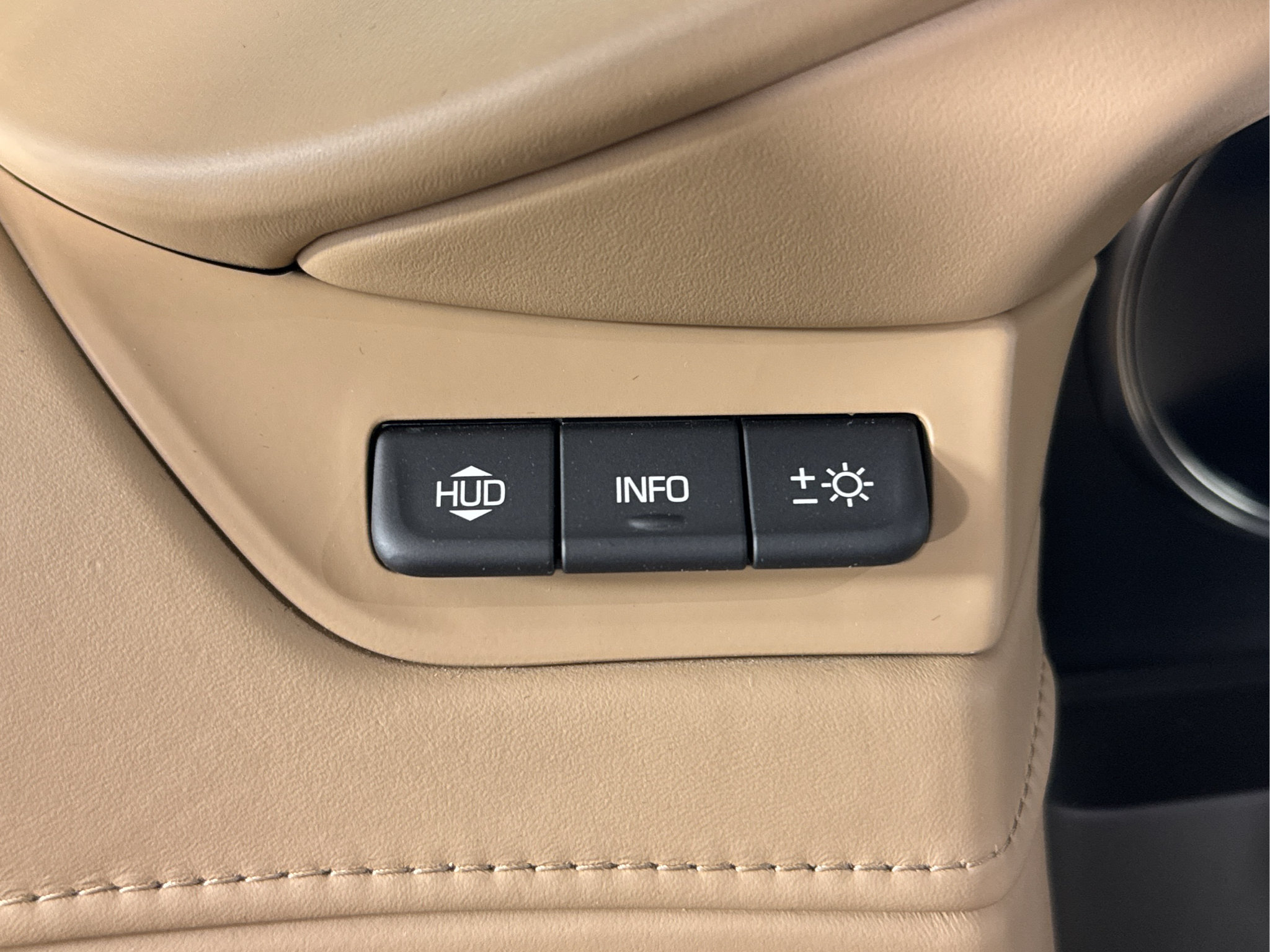 Used 2018 Cadillac Escalade Platinum AWD/4WD image 24