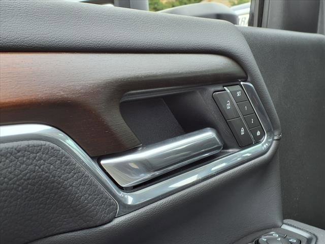 New 2025 GMC Sierra 3500 Denali w/ Denali Reserve Package image 16