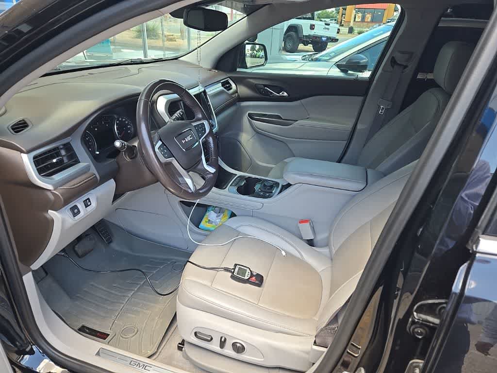 Used 2021 GMC Acadia SLT w/ Trailering Package FWD image 9