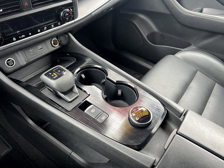 Certified 2023 Nissan Rogue SV w/ SV Premium B Package image 27