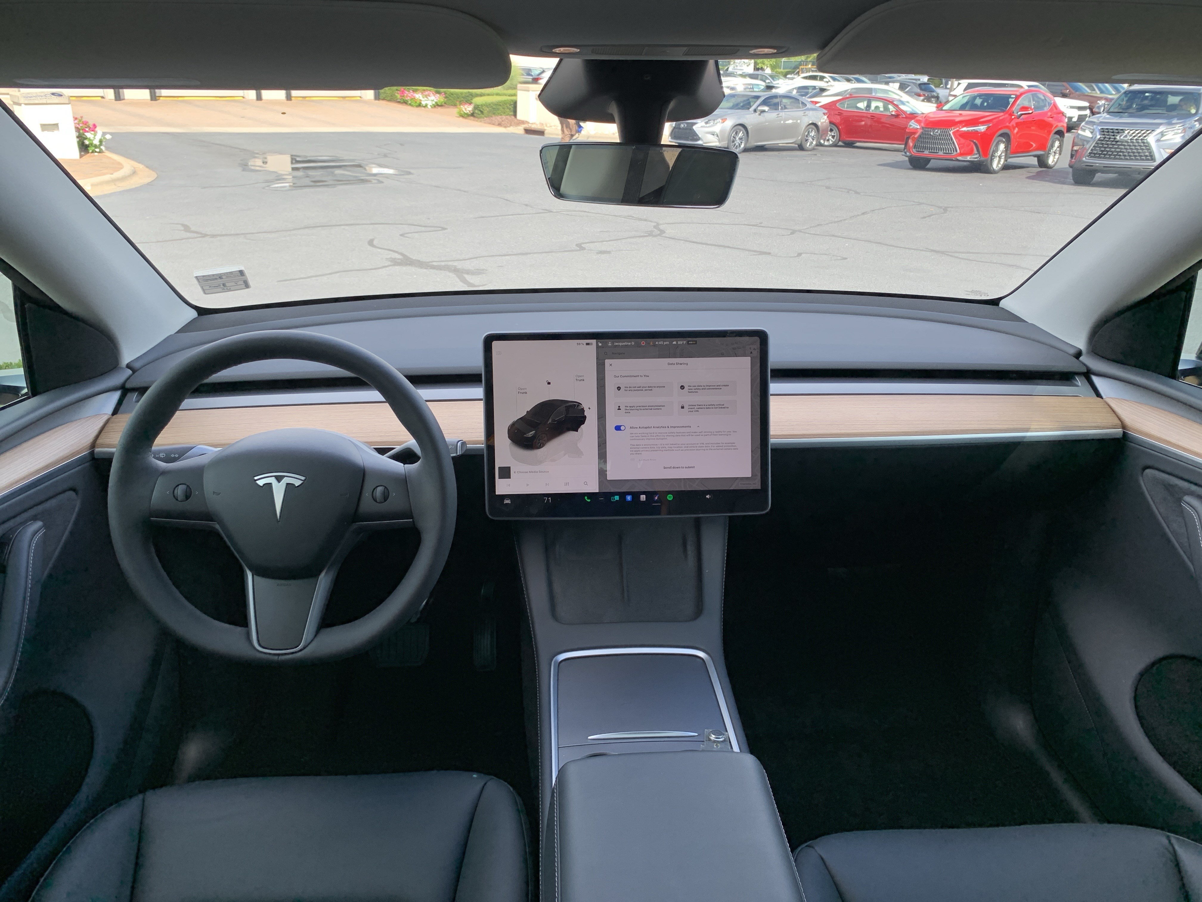 Used 2025 Tesla Model Y Long Range RWD image 30