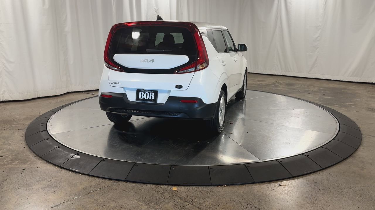 Certified 2022 Kia Soul LX w/ Technology Package image 9