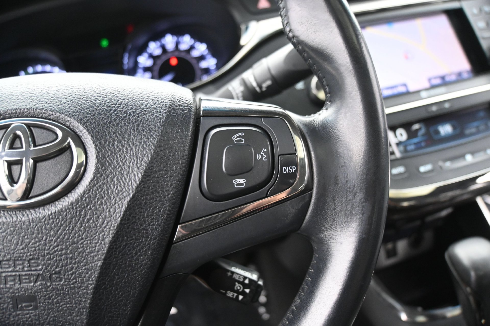 Used 2014 Toyota Avalon Limited FWD image 23