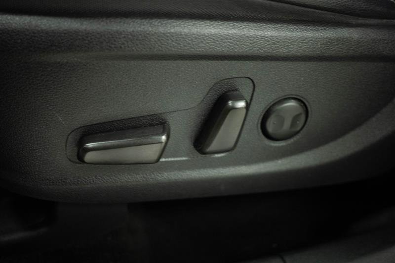 Used 2020 Hyundai Santa Fe SEL w/ Convenience + Premium Package AWD/4WD image 12