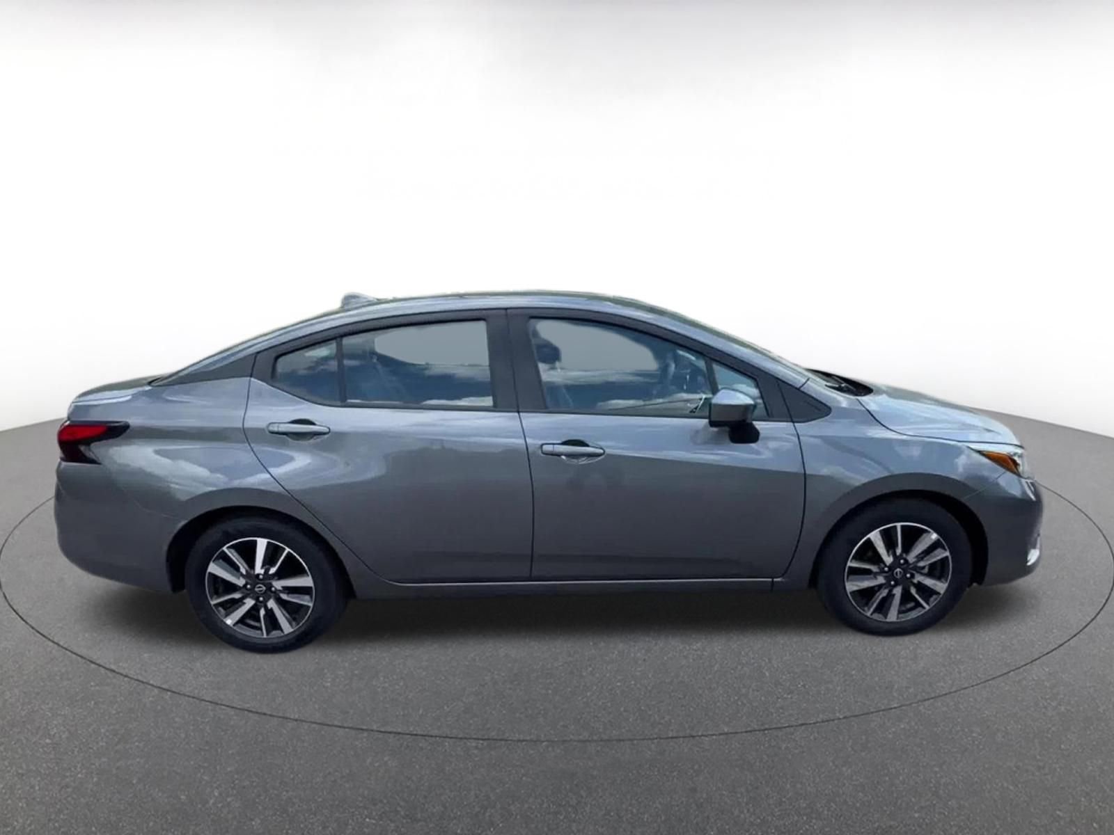 Used 2025 Nissan Versa SV image 16