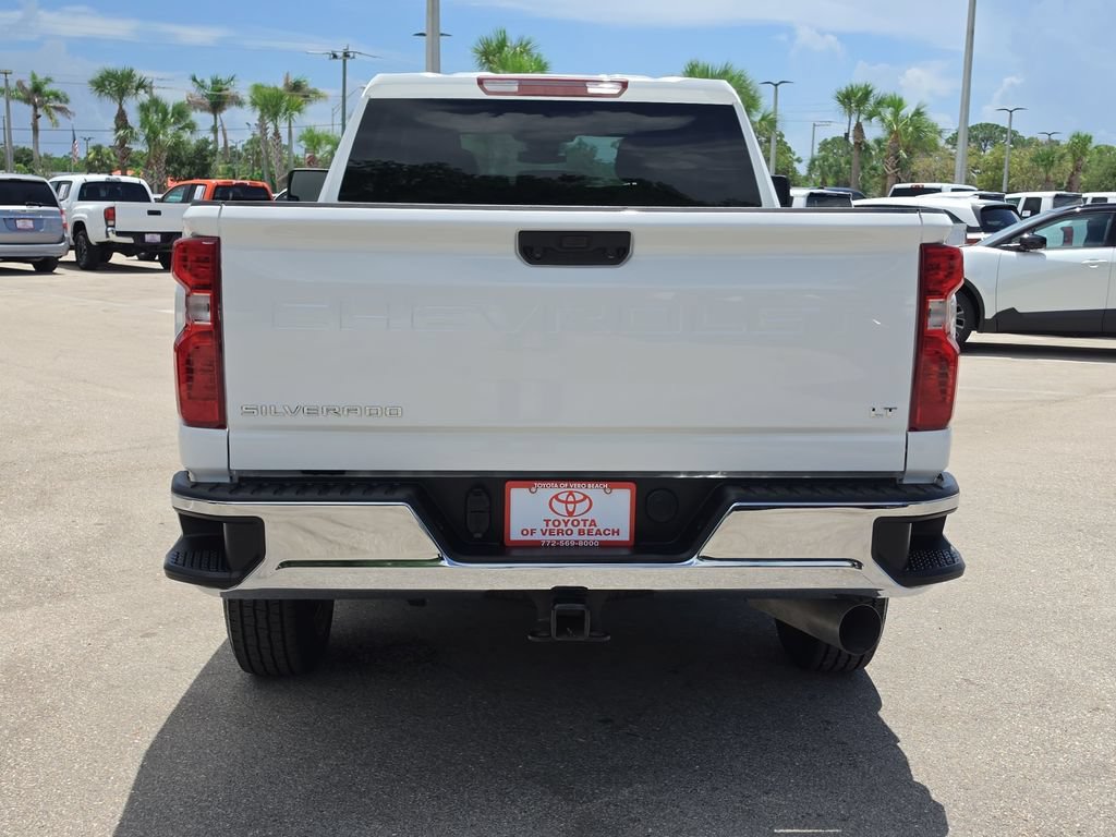 Used 2025 Chevrolet Silverado 2500 LT w/ Convenience Package AWD/4WD image 6