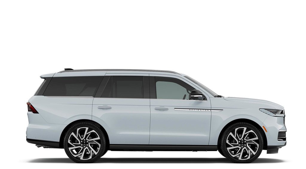 New 2026 Lincoln Navigator Reserve image 5