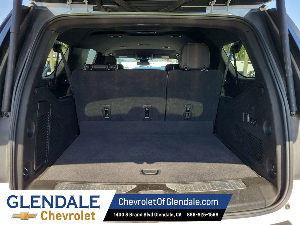 Used 2023 Chevrolet Suburban Premier image 21