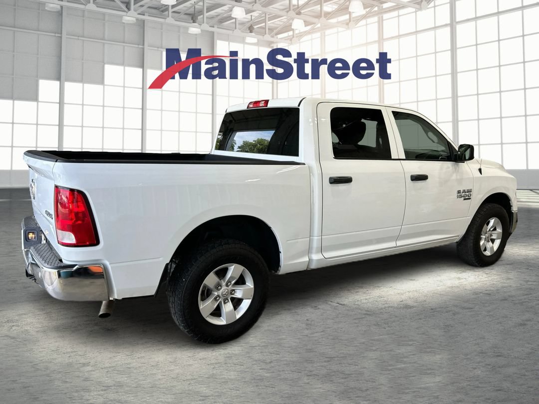 Used 2022 RAM 1500 Classic SLT w/ Electronics Group AWD/4WD image 5