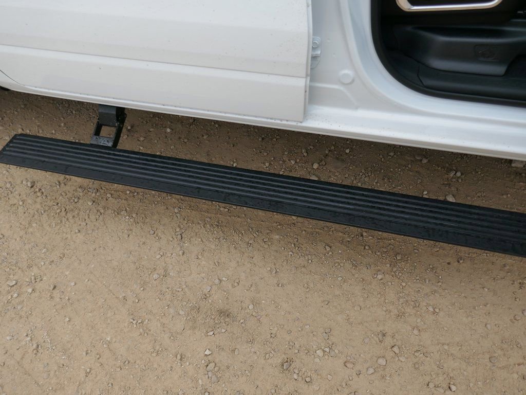 New 2026 RAM 1500 Laramie w/ Night Edition AWD/4WD image 9