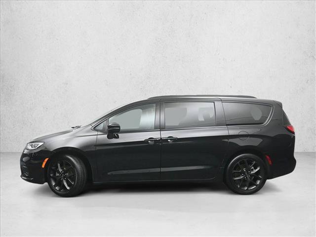 Used 2025 Chrysler Pacifica Limited FWD image 7