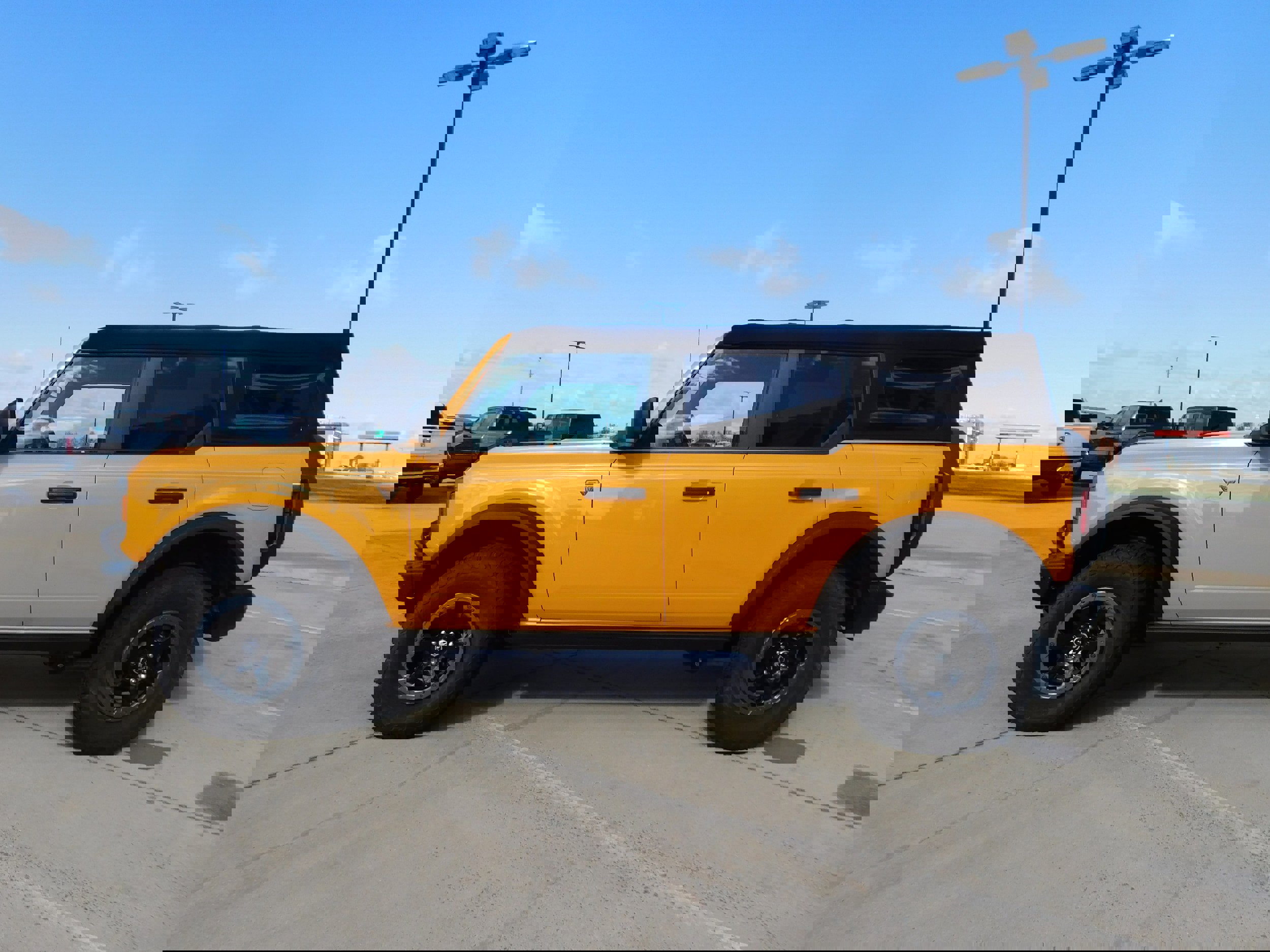 Used 2021 Ford Bronco Badlands image 4