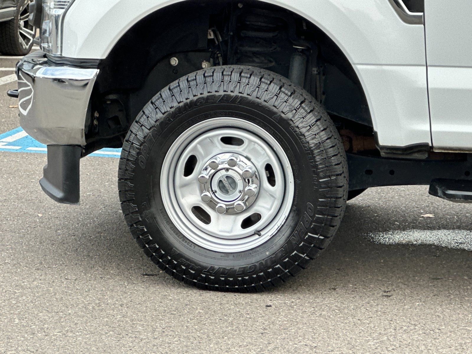 Used 2022 Ford F250 XL w/ Power Equipment Group image 23