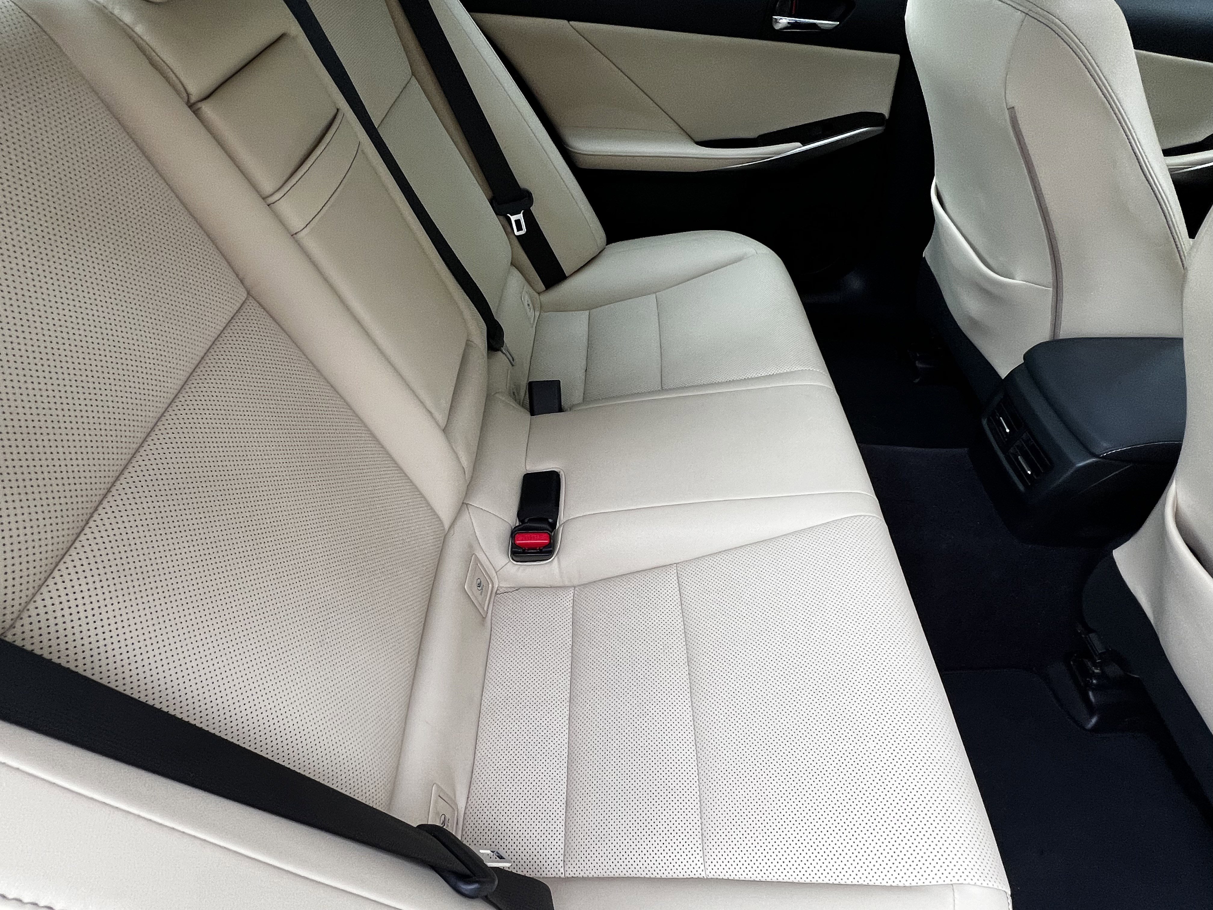 Used 2014 Lexus IS 250 image 38