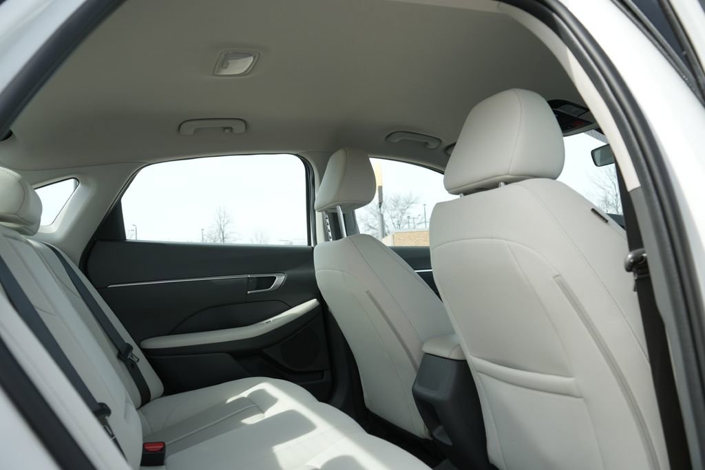 Certified 2023 Hyundai Sonata SEL w/ Preferred Accessory Package image 14