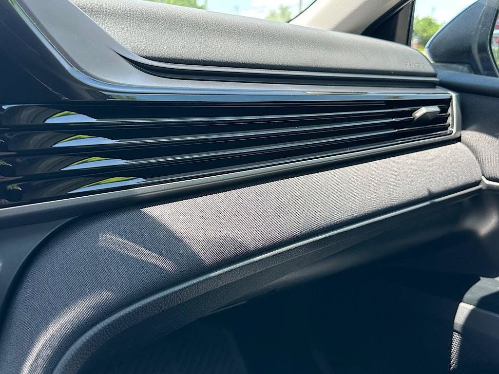 Certified 2025 Toyota Camry LE FWD image 27