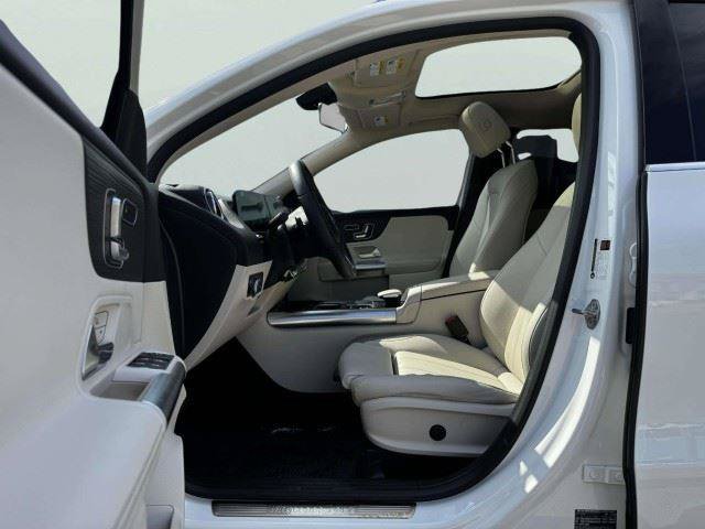 Used 2023 Mercedes-Benz GLA 250 w/ Premium Package image 17