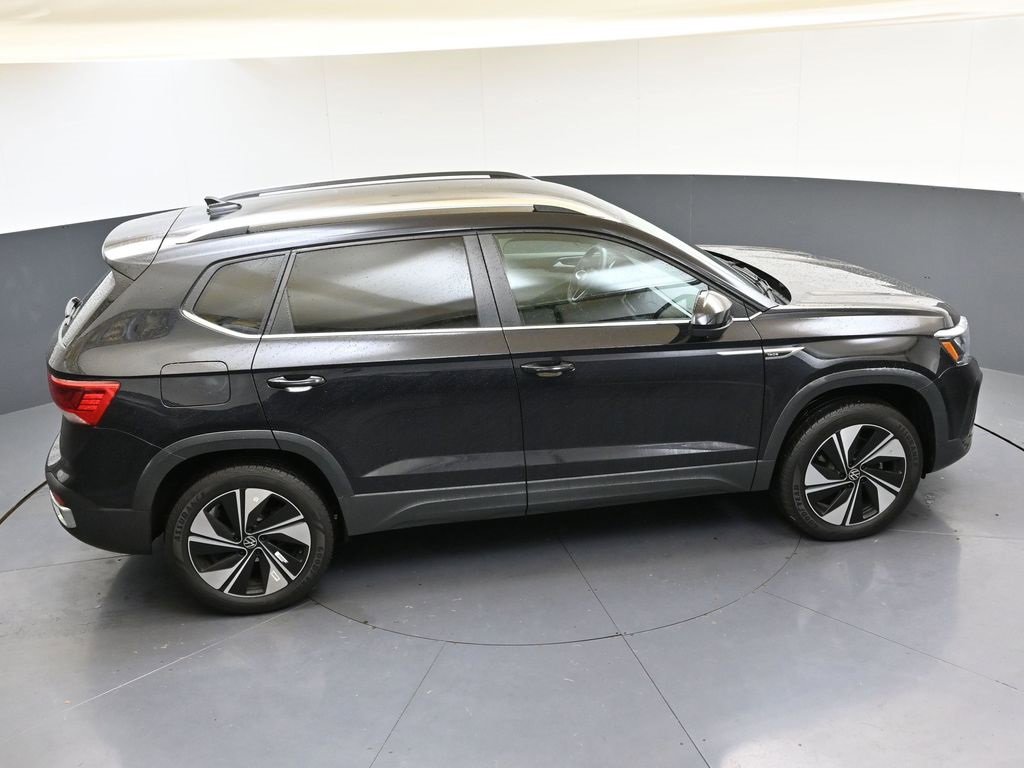 Certified 2024 Volkswagen Taos SE image 50