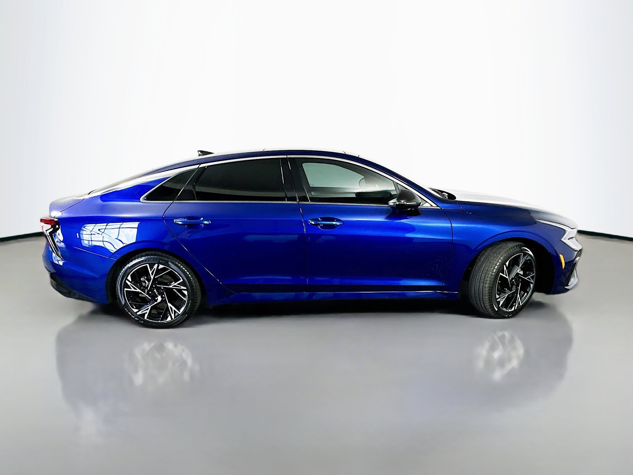 Certified 2025 Kia K5 GT-Line w/ GT-Line Premium Package AWD/4WD image 8