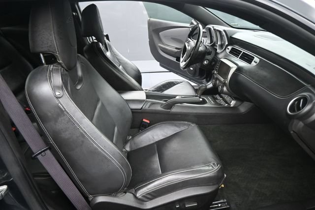Used 2013 Chevrolet Camaro SS RWD image 14