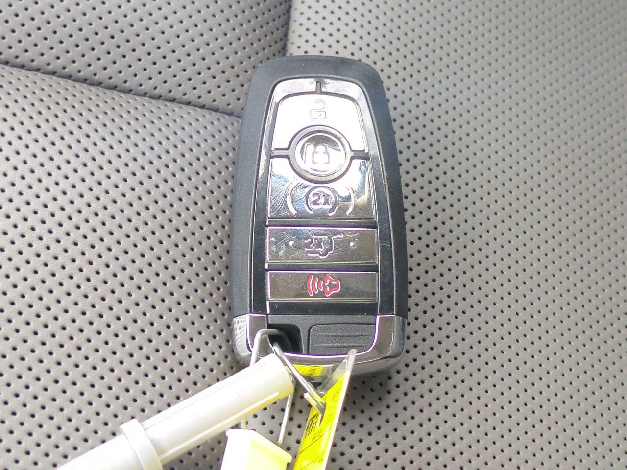 Used 2025 Lincoln Corsair Grand Touring image 31