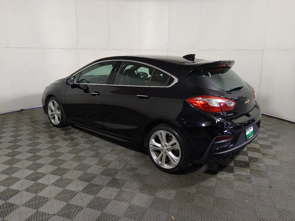 Used 2017 Chevrolet Cruze Premier FWD image 3