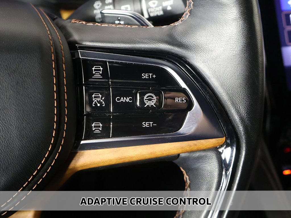 Used 2023 Jeep Grand Cherokee Summit image 6