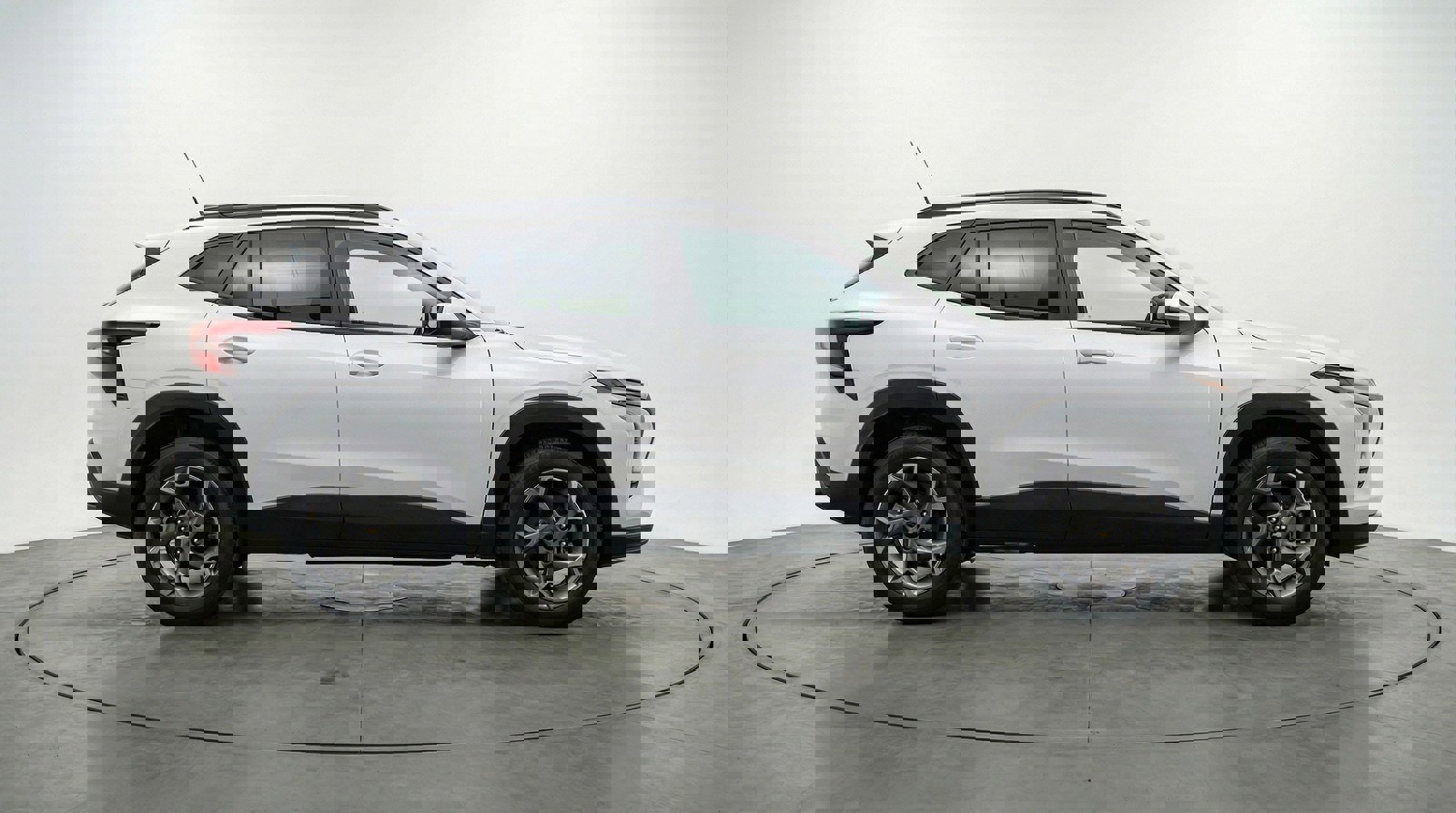 Used 2025 Chevrolet Trax LT w/ LT Convenience Package image 8