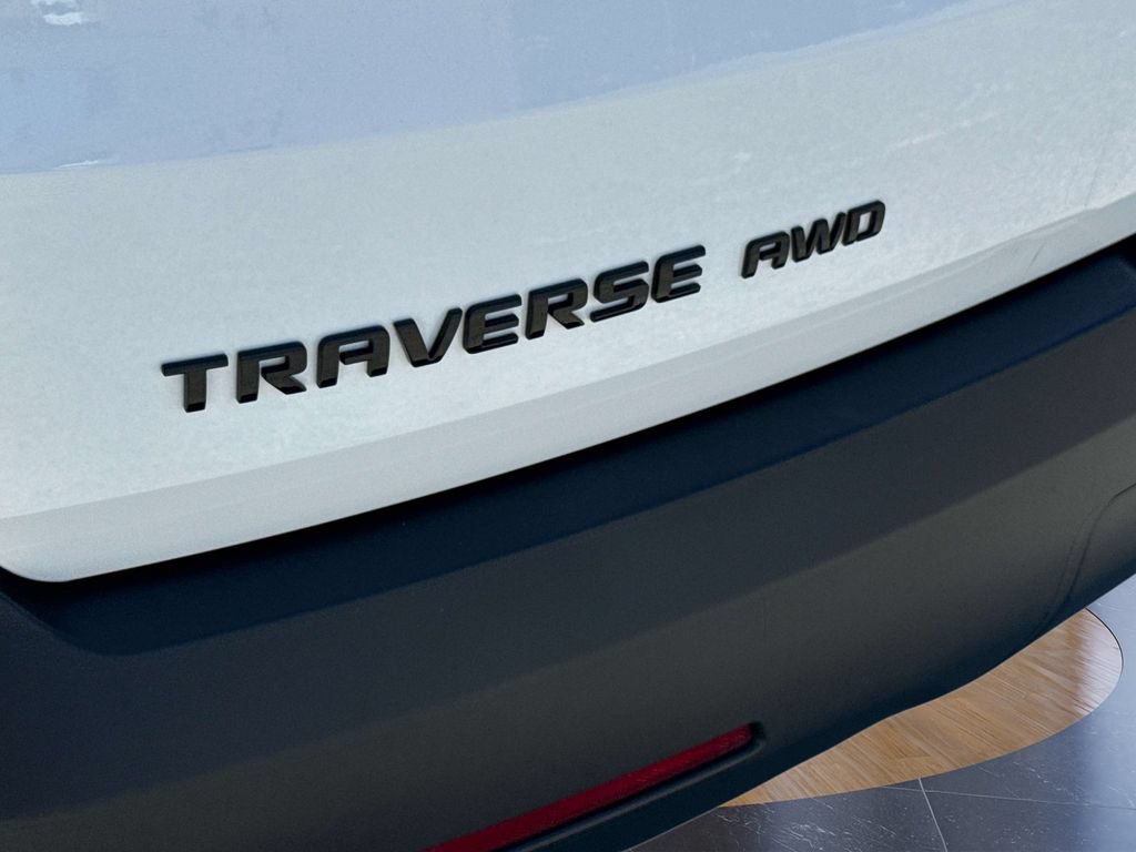 Used 2023 Chevrolet Traverse RS AWD/4WD image 11