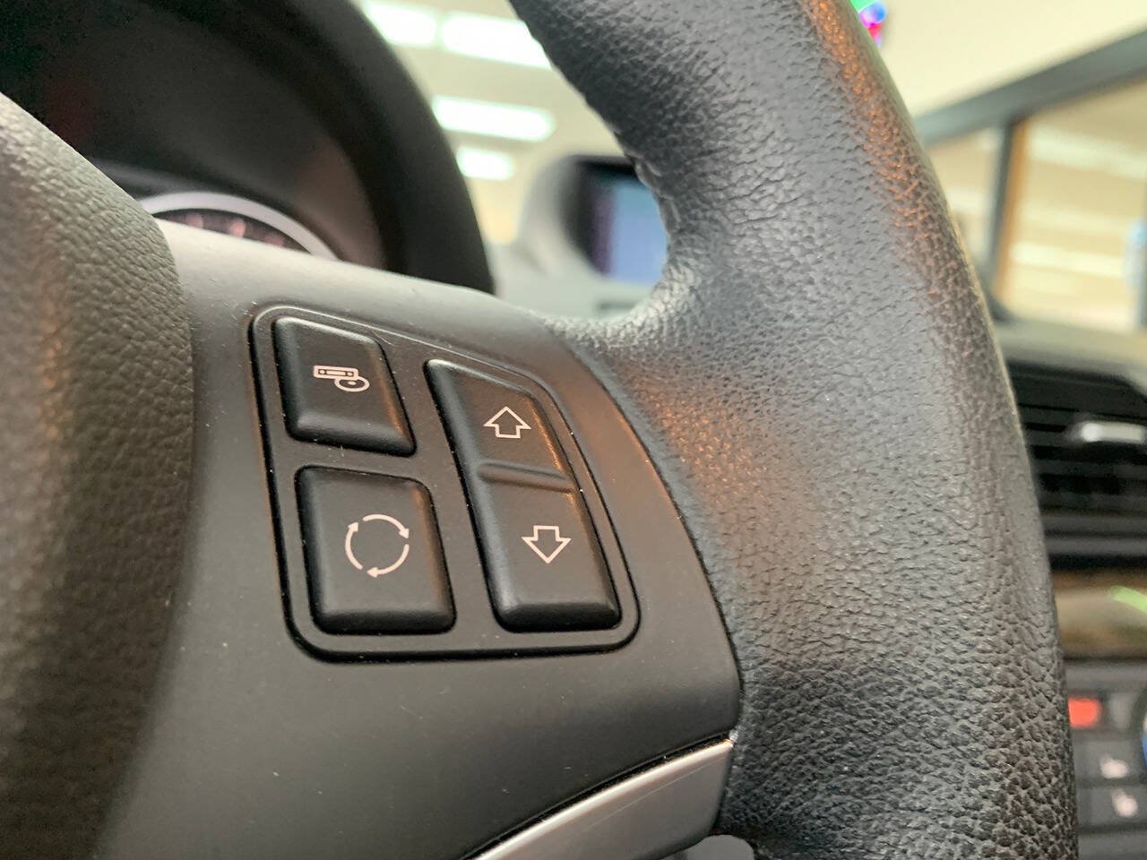 Used 2012 BMW 128i Convertible RWD image 18