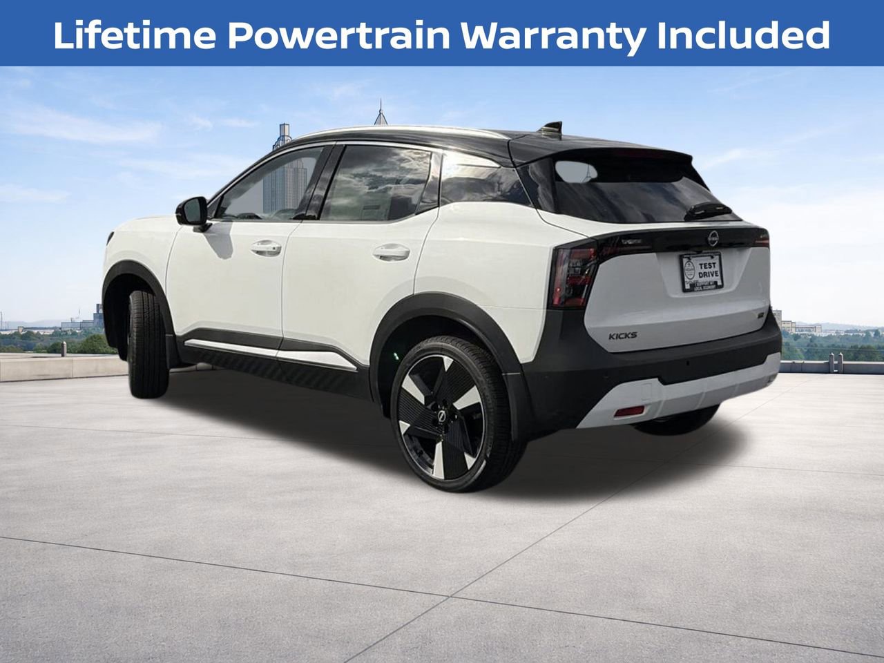 New 2025 Nissan Kicks SR image 3