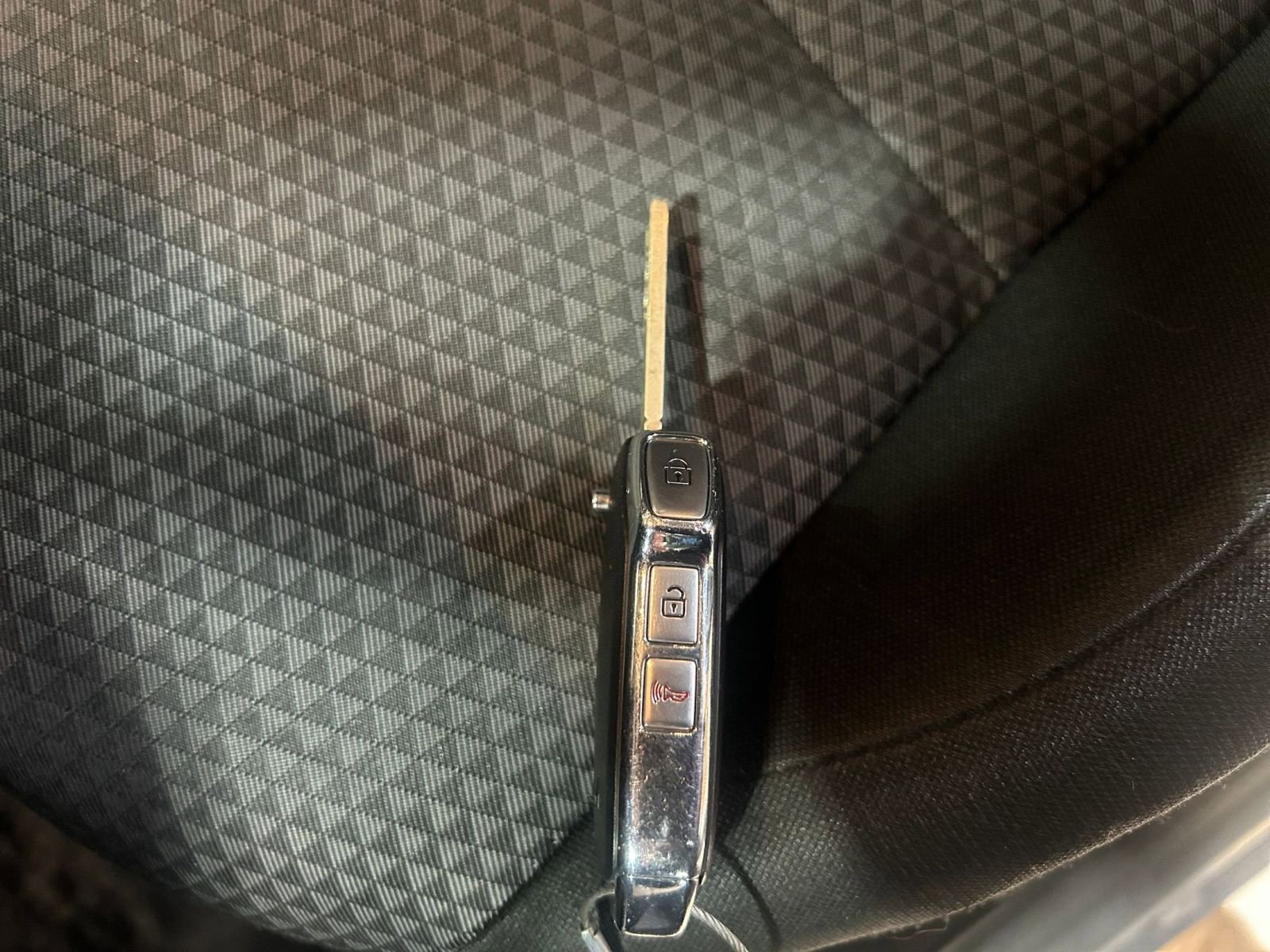 Used 2025 Kia Soul LX w/ LX Technology Package image 22