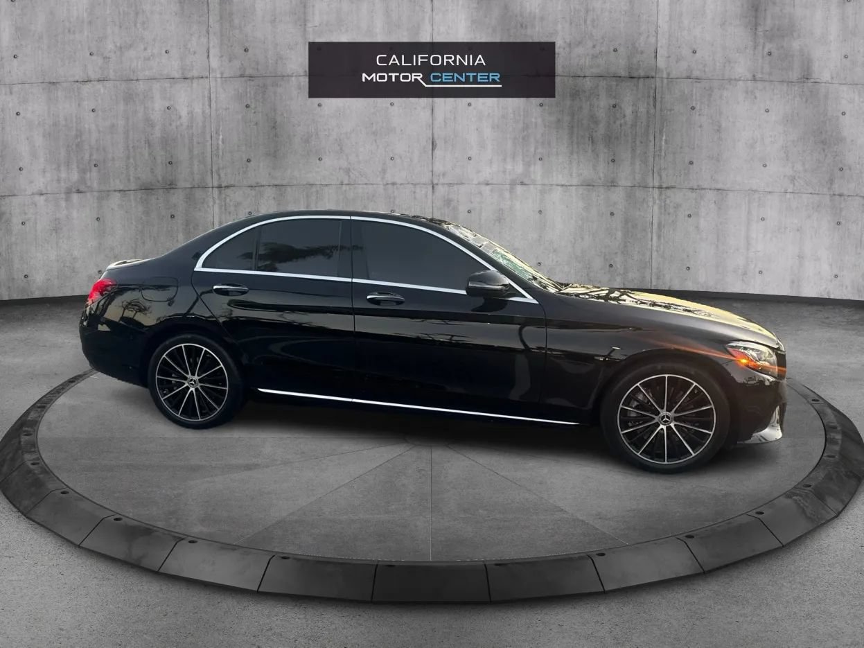 Used 2021 Mercedes-Benz C 300 Sedan w/ Premium Package image 4