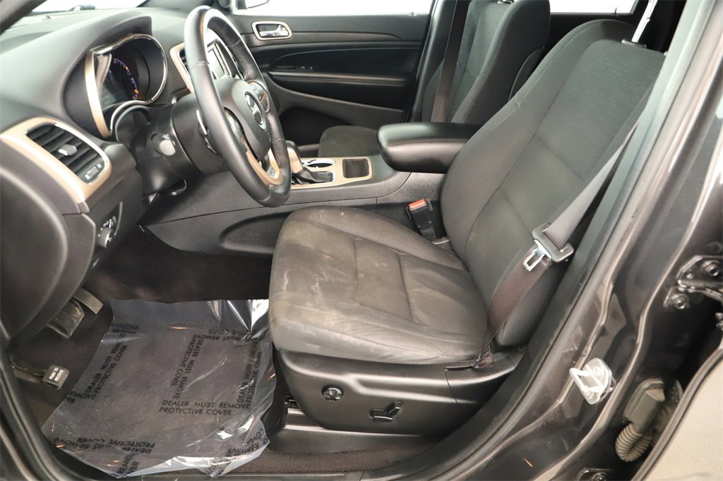 Used 2017 Jeep Grand Cherokee Laredo w/ Quick Order Package 23E image 23