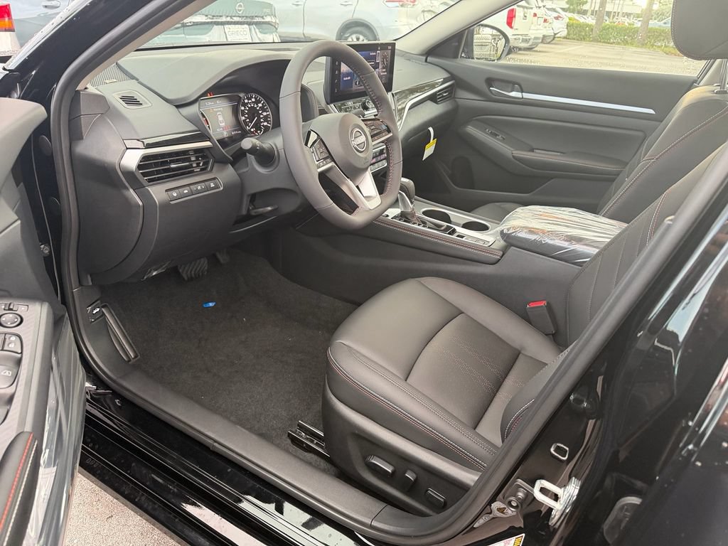 New 2026 Nissan Altima 2.5 SR w/ SR Premium Package FWD image 4