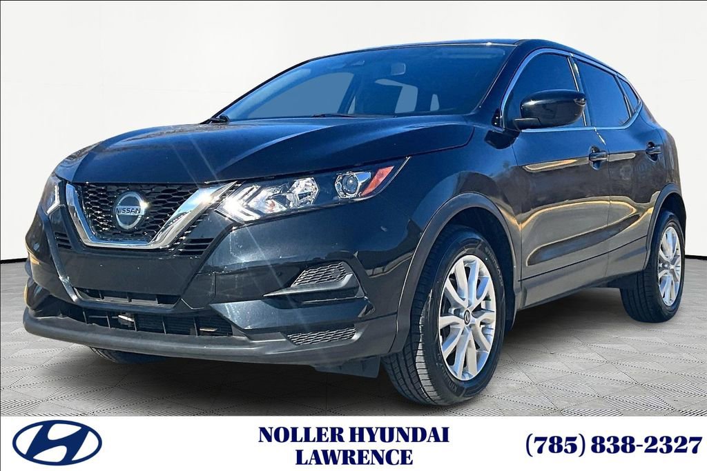 Used 2022 Nissan Rogue Sport S image 1
