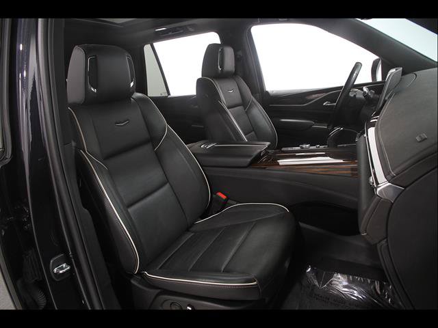 Certified 2022 Cadillac Escalade Premium Luxury AWD/4WD image 19