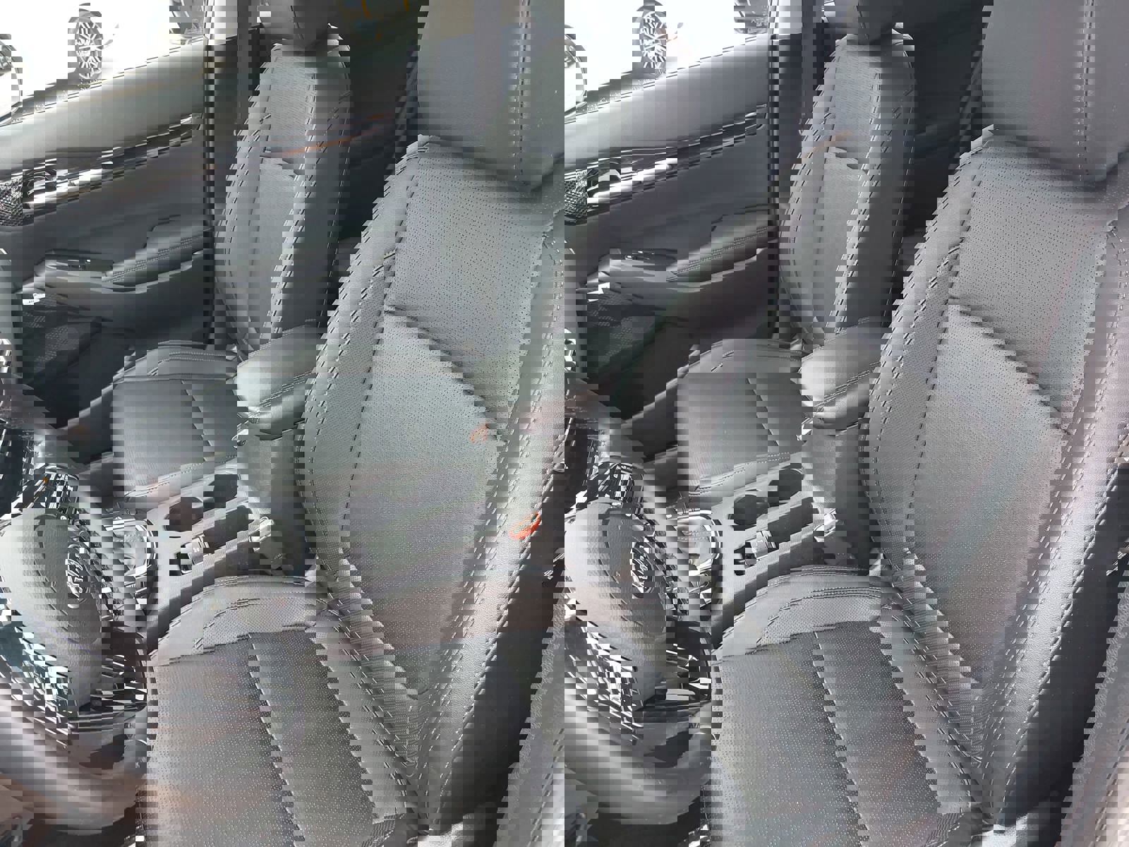 Used 2021 Kia Seltos SX image 16