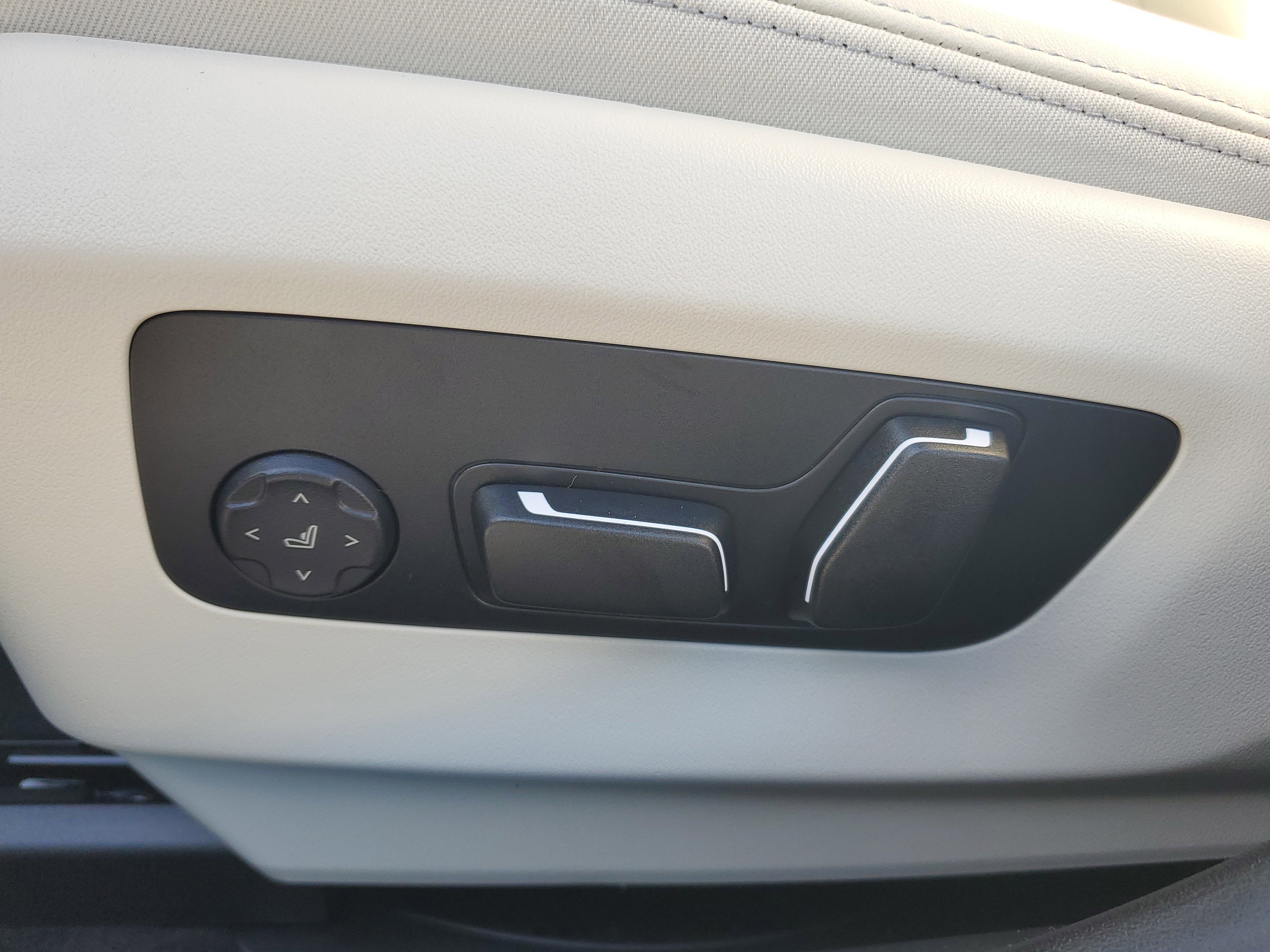 New 2026 BMW 540i xDrive w/ M Sport Package image 20