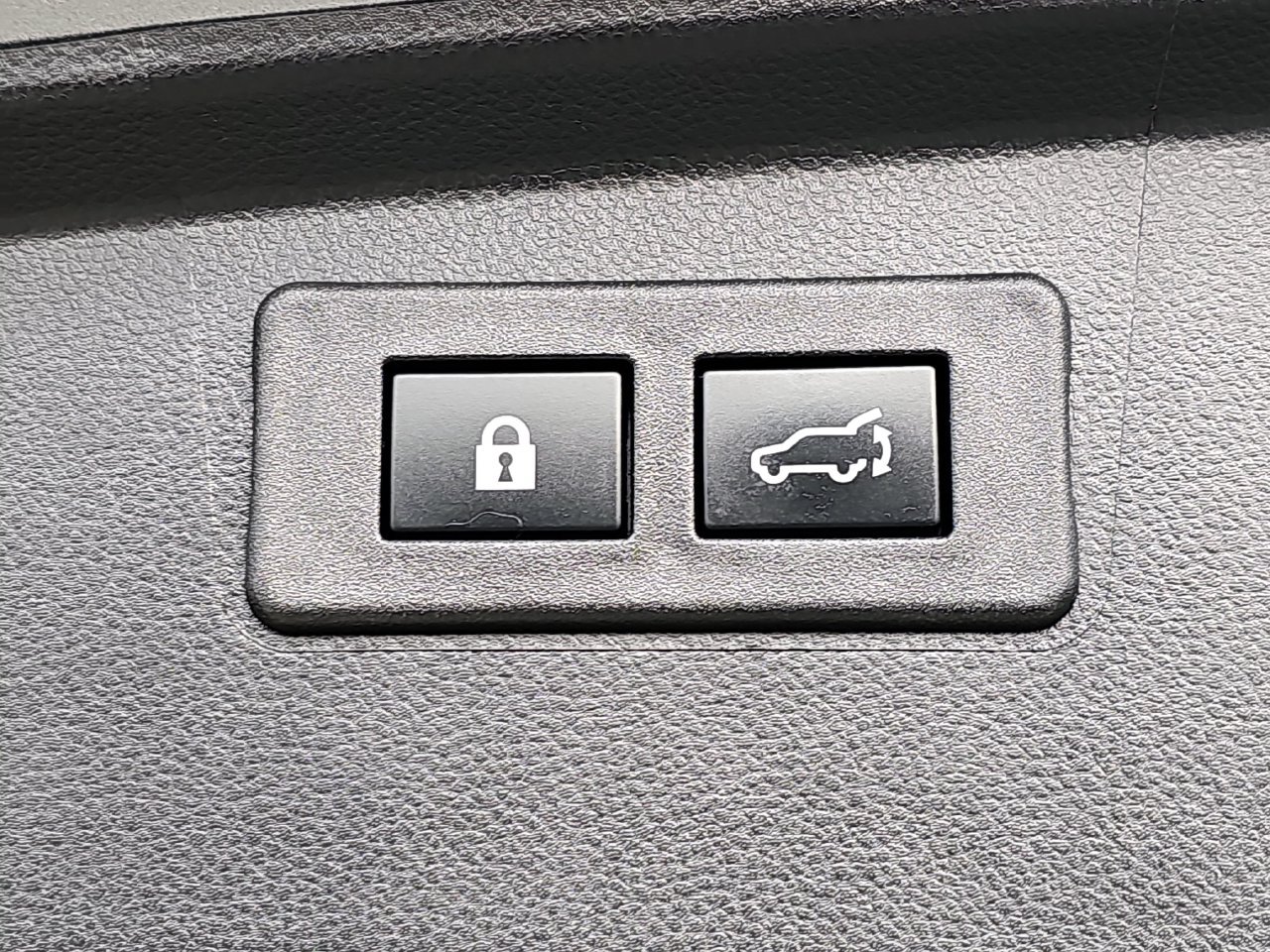 Certified 2025 Subaru Outback Limited AWD/4WD image 18