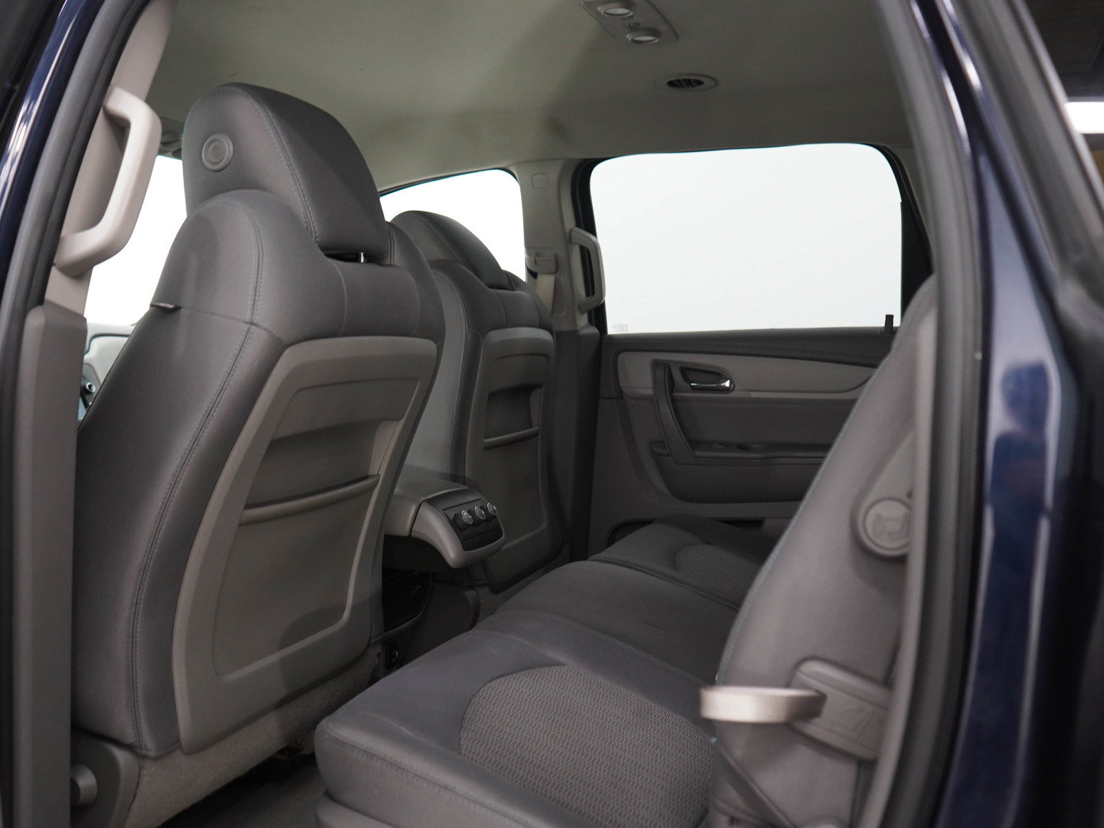 Used 2017 Chevrolet Traverse LS AWD/4WD image 18