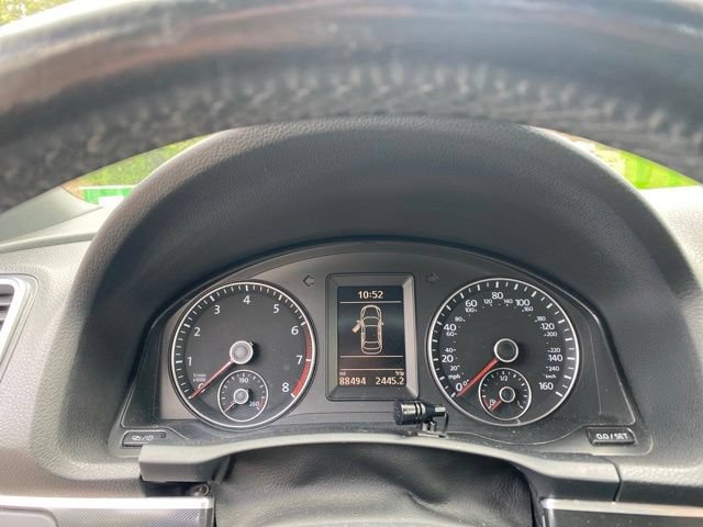 Used 2013 Volkswagen Eos FWD image 23