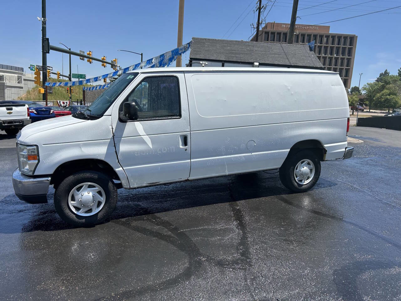Used 2012 Ford E-250 and Econoline 250 w/ Commercial Cargo Van Pkg RWD image 4