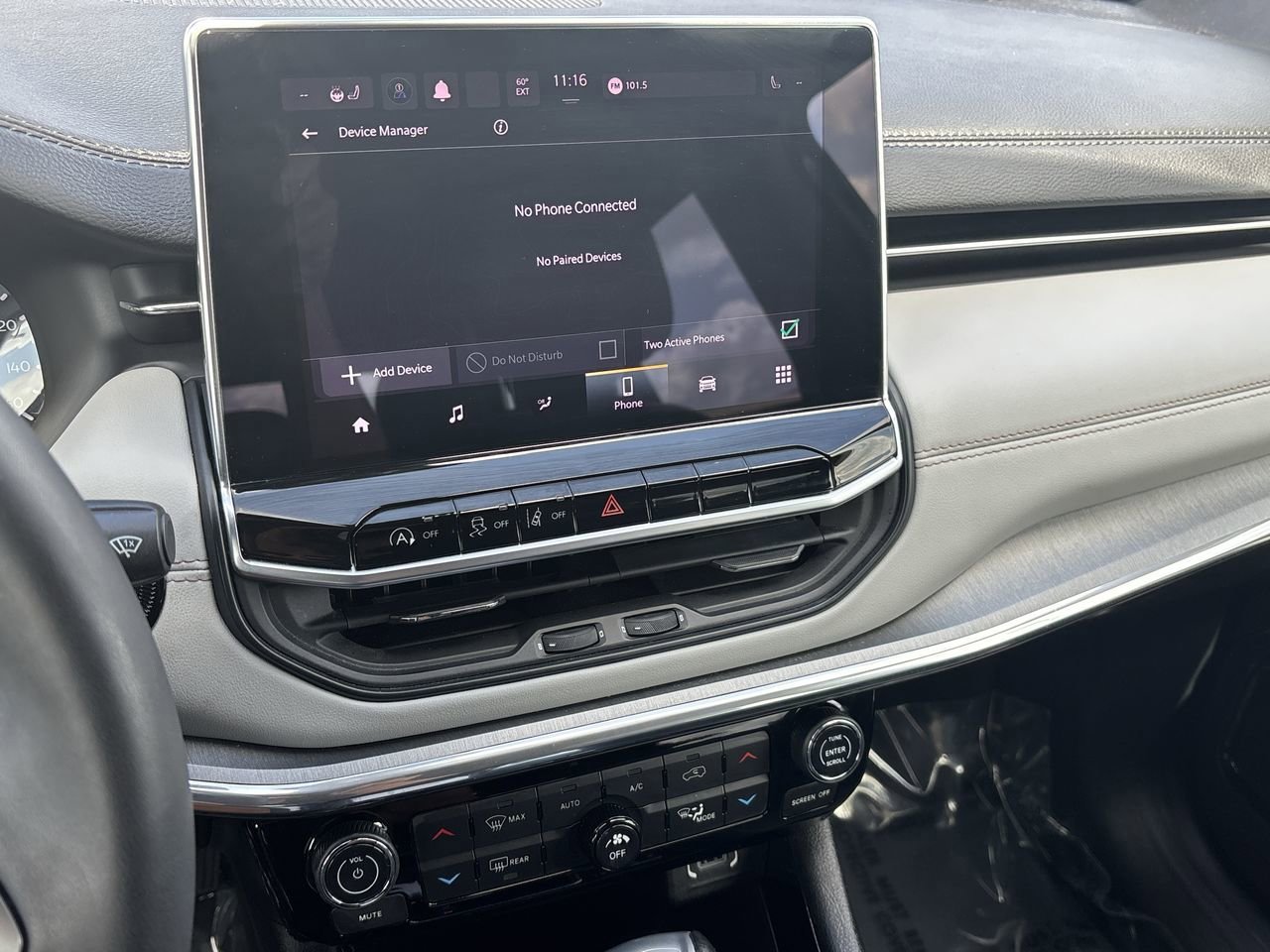 Used 2023 Jeep Compass Limited image 20