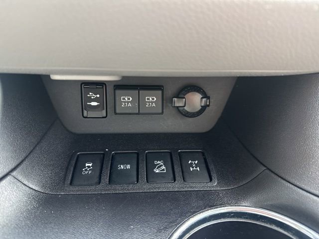 Used 2019 Toyota Highlander Plus image 17