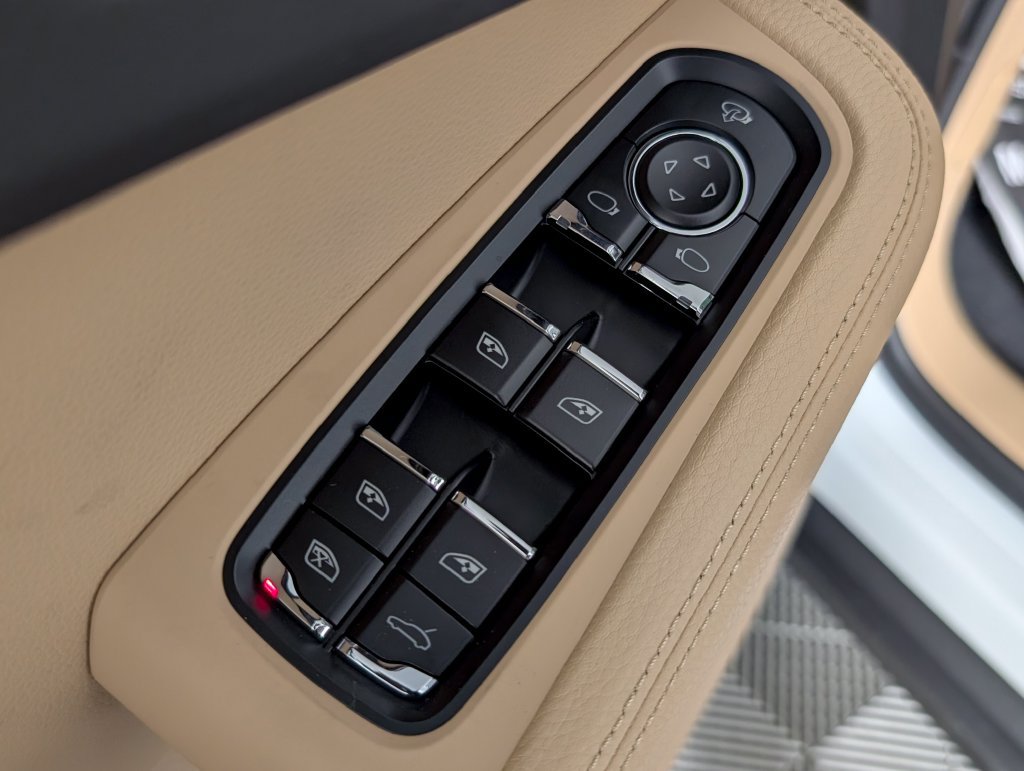 New 2026 Porsche Macan AWD/4WD image 26