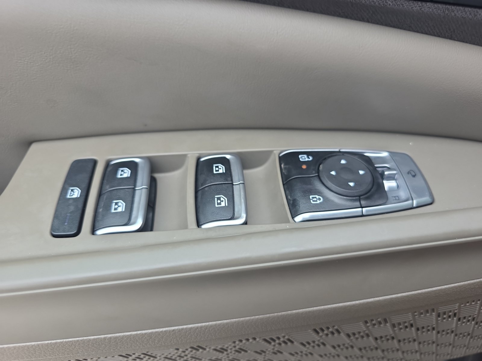 Certified 2026 Kia Carnival EX FWD image 27