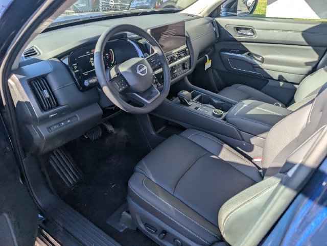 New 2026 Nissan Pathfinder SL w/ SL Premium Package AWD/4WD image 17