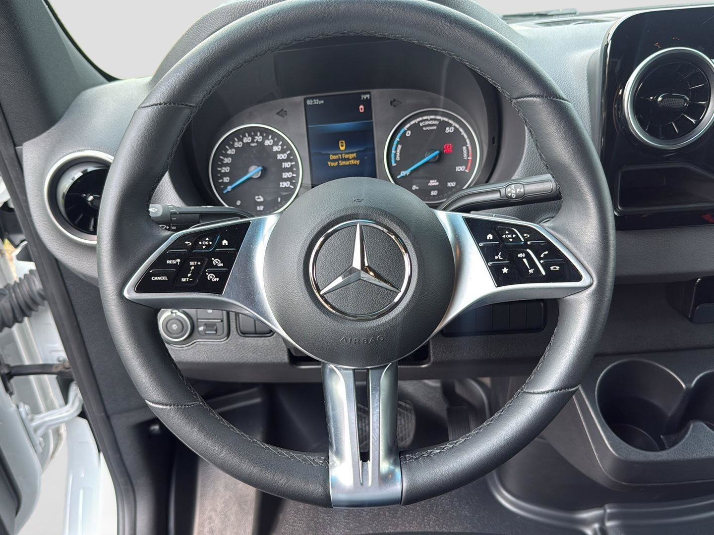 Used 2024 Mercedes-Benz eSprinter 170 Cargo image 12